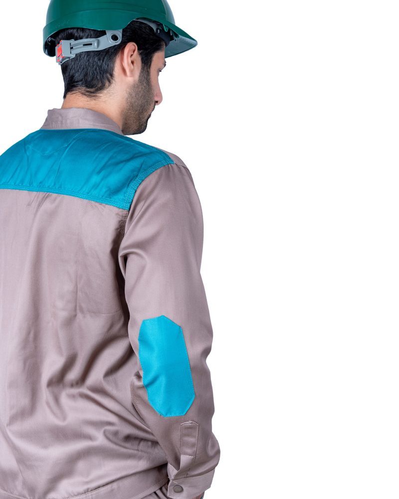 لباس کار پارسیان کارا KARA-2P-010 موکا، نمای پشت با تقویت دوخت و مغزی‌دوزی فیروزه‌ای